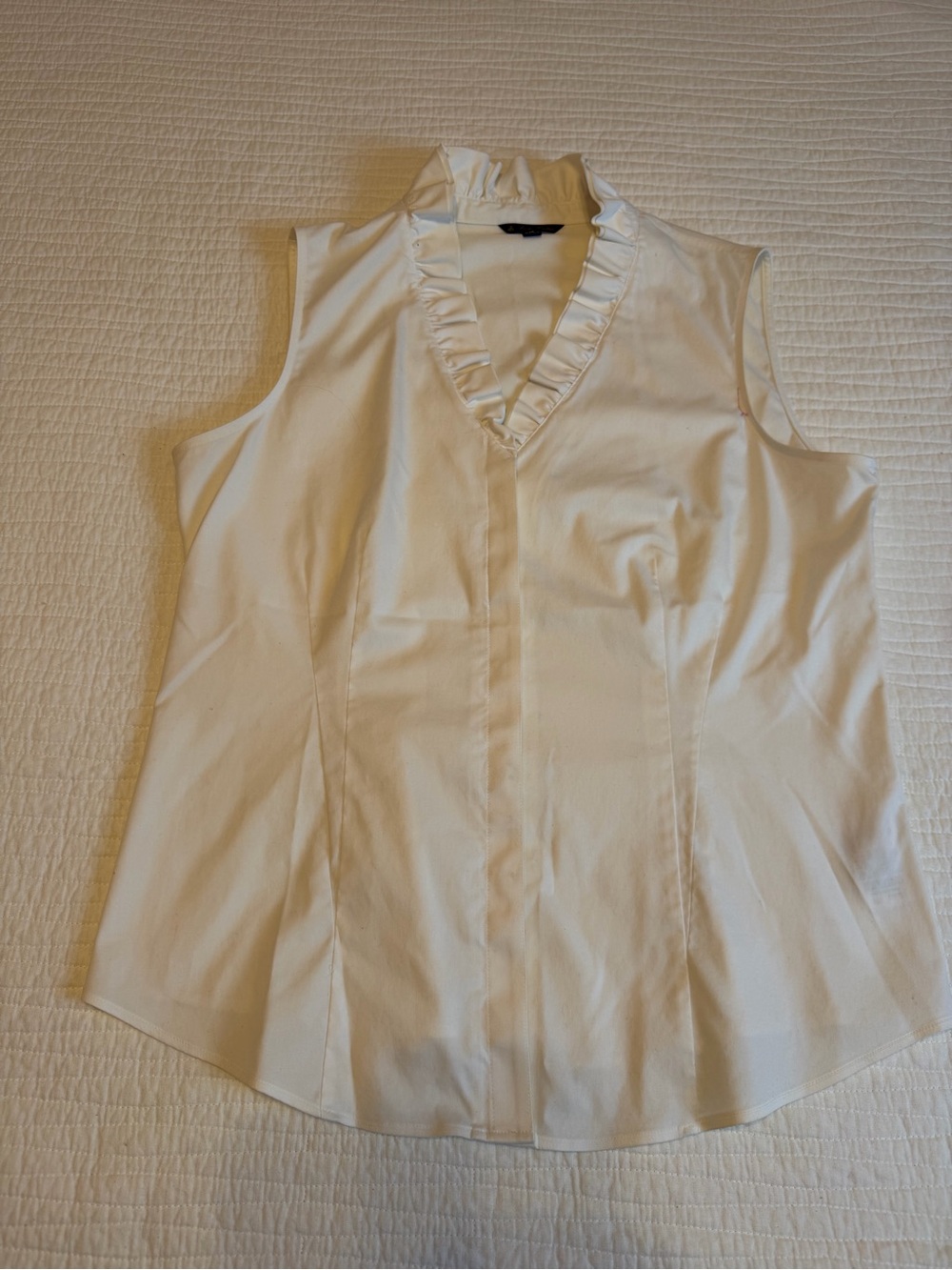 Brooks Brothers White Ruffle Trim Sleeveless V-Neck Hidden Button Front Blouse